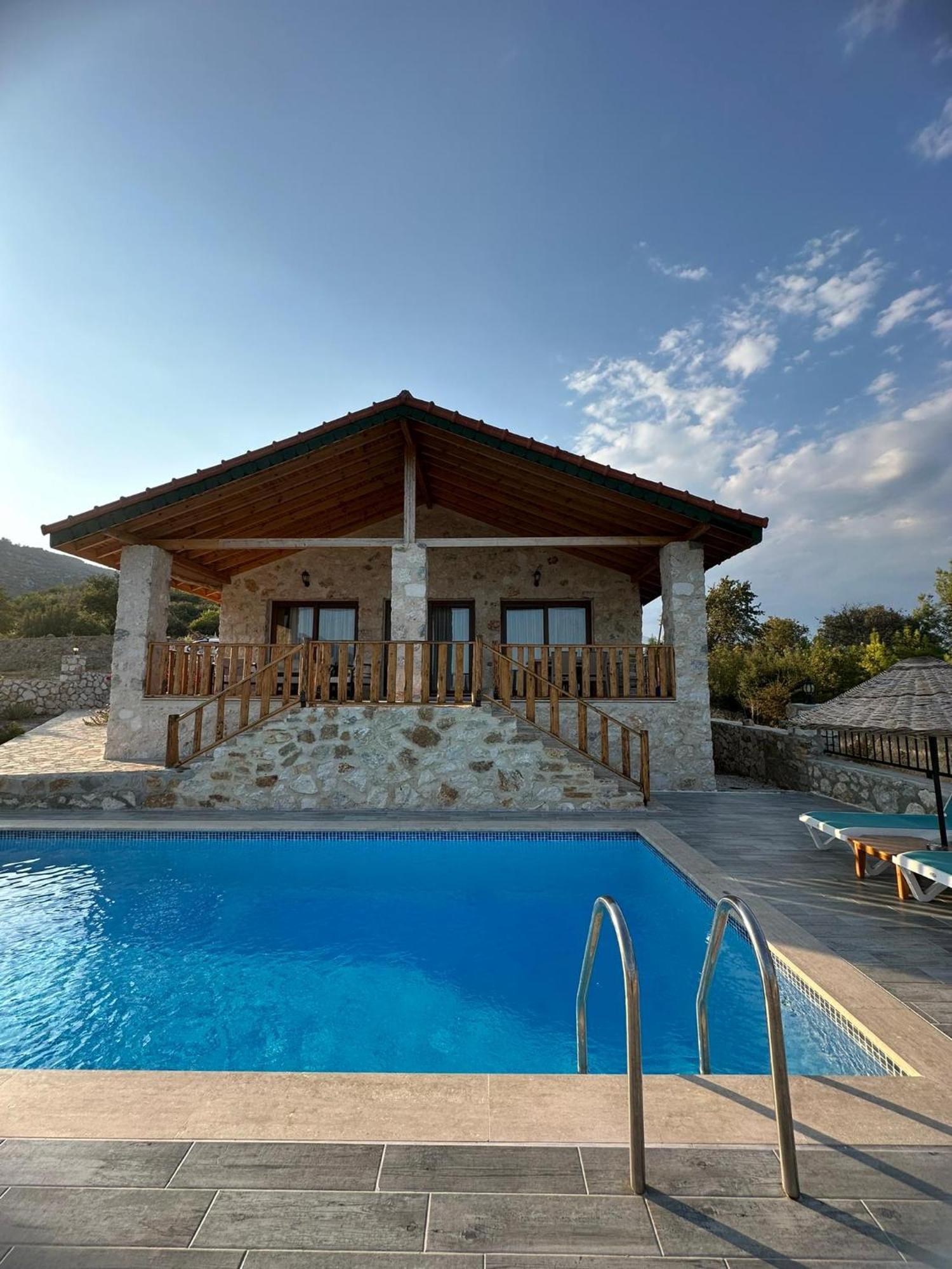 Villa Teras อาดราซาน ภายนอก รูปภาพ